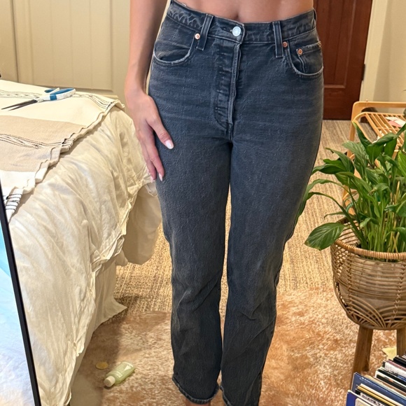 Black Levi’s Rib Cage Straight - Picture 4 of 6